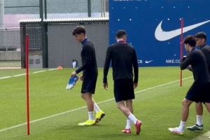 五大联赛直播-记者：库巴西、莱万参加巴萨今日训练