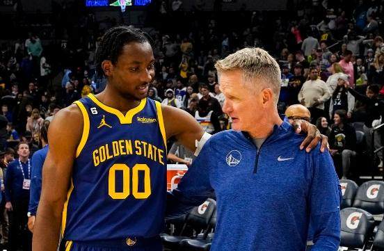 NBA直播-库明加苦等续约而不得 科尔出面安抚爱徒情绪